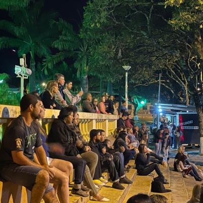 Apresentação cultural na Praça Santo Antônio presta homenagem às mães ibertioganas