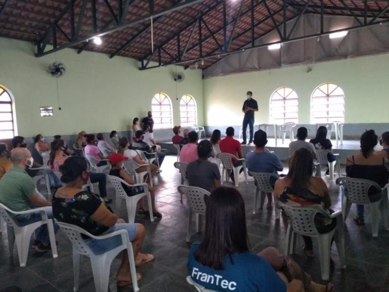 Secretaria Municipal de Saúde e comerciantes reúnem-se para discutir medidas cautelares em relação ao avanço da Covid-19 em Ibertioga